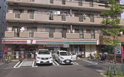 コンビニ　セブンイレブン 足立中川4丁目店（コンビニ）まで596m