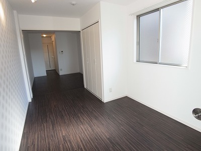 DAIYA RESIDENCE CHIBAの居間写真