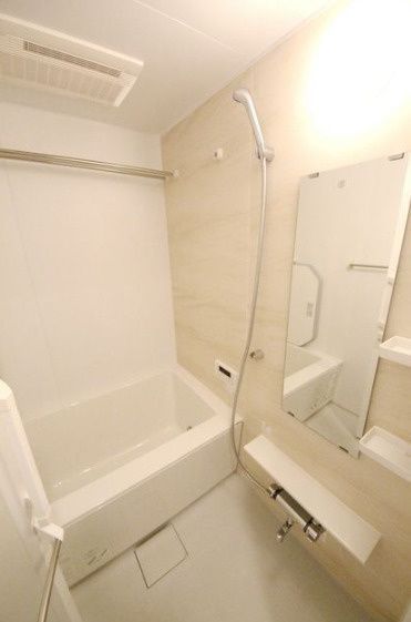 バス・シャワールーム　別タイプ部屋　参考写真です