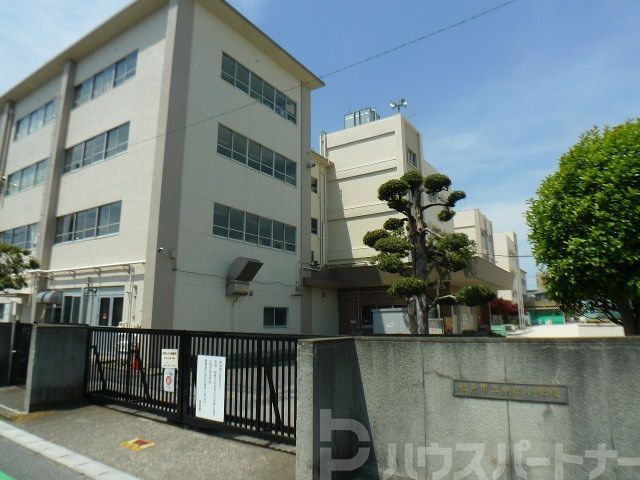 小学校　松戸市立中部小学校（小学校）まで370m