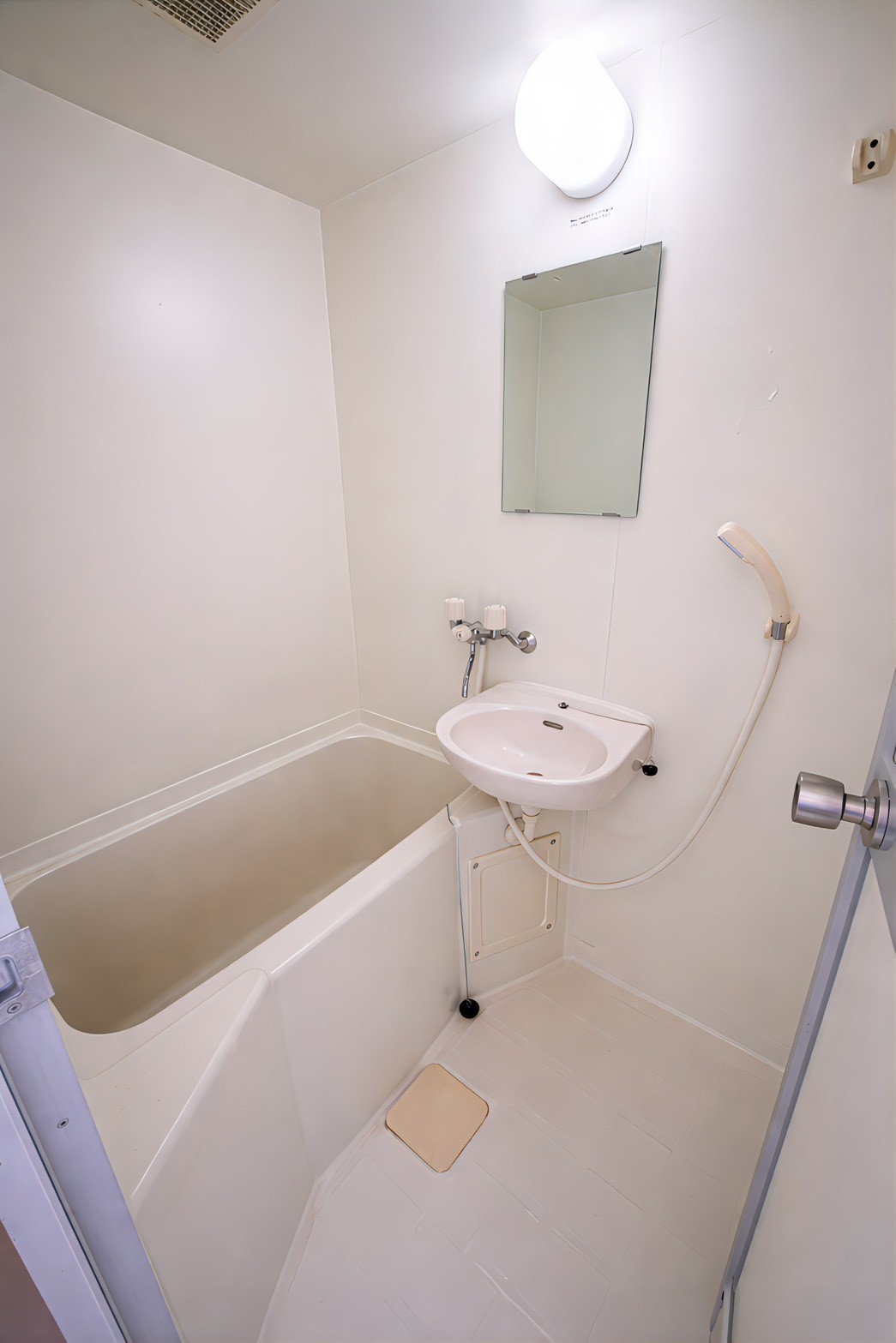 バス・シャワールーム　※同建物別部屋の写真