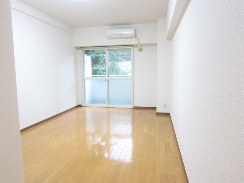 五反田リーラハイタウンの居間写真