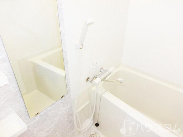 バス・シャワールーム　お風呂とトイレは別ですのでゆっくりどうぞ★
