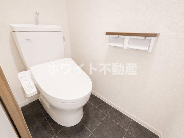 地下鉄千日前線 今里駅 徒歩7分 10階建 築2年のトイレ写真