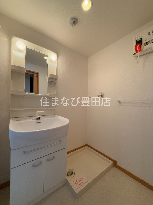 洗面設備　同型タイプ