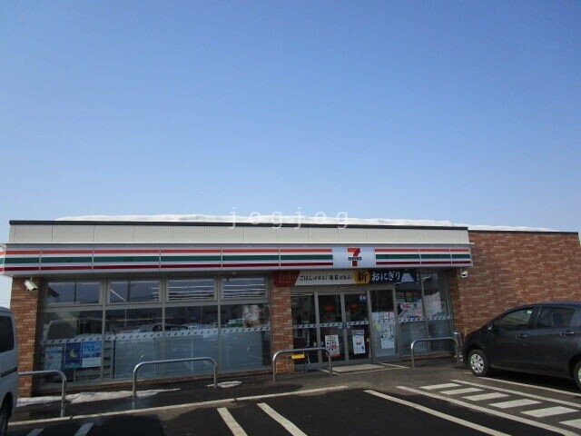 コンビニ　セブンイレブン南町店（コンビニ）まで757m