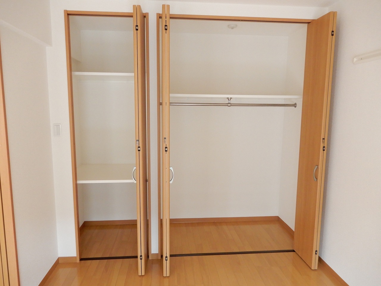 収納　洋室クローゼット