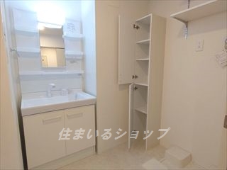 【広島市安佐北区深川のアパートの洗面設備】