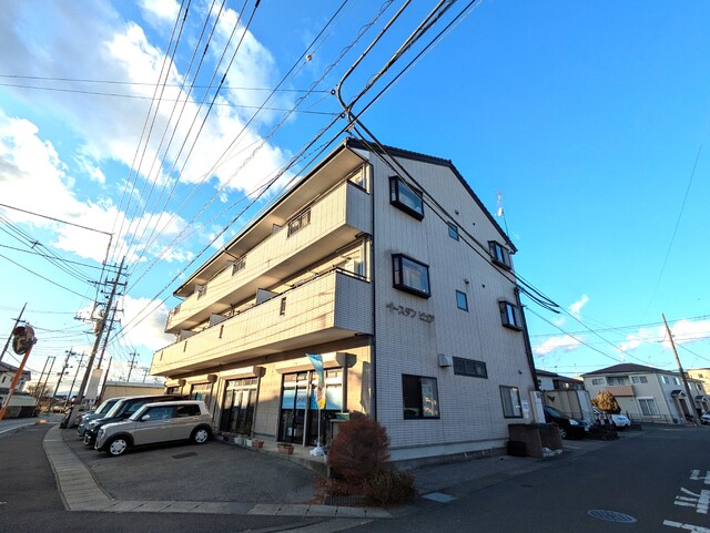 建物外観　☆近隣にコンビニがありお買い物に便利☆