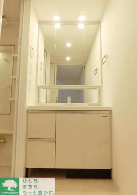 洗面設備　※写真は同タイプ住戸です。