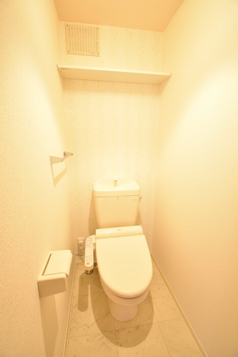 ＪＲ土讃線 善通寺駅 徒歩29分 2階建 築13年のトイレ写真