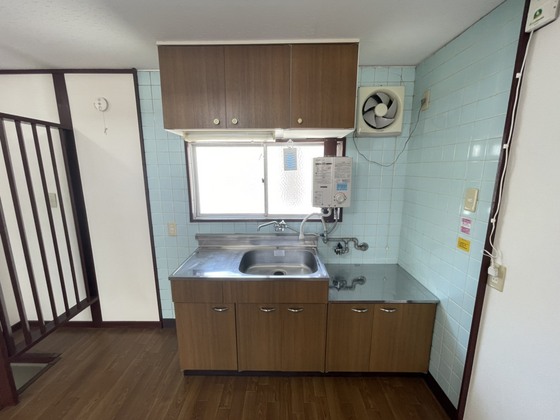 キッチン　※別号室の写真です