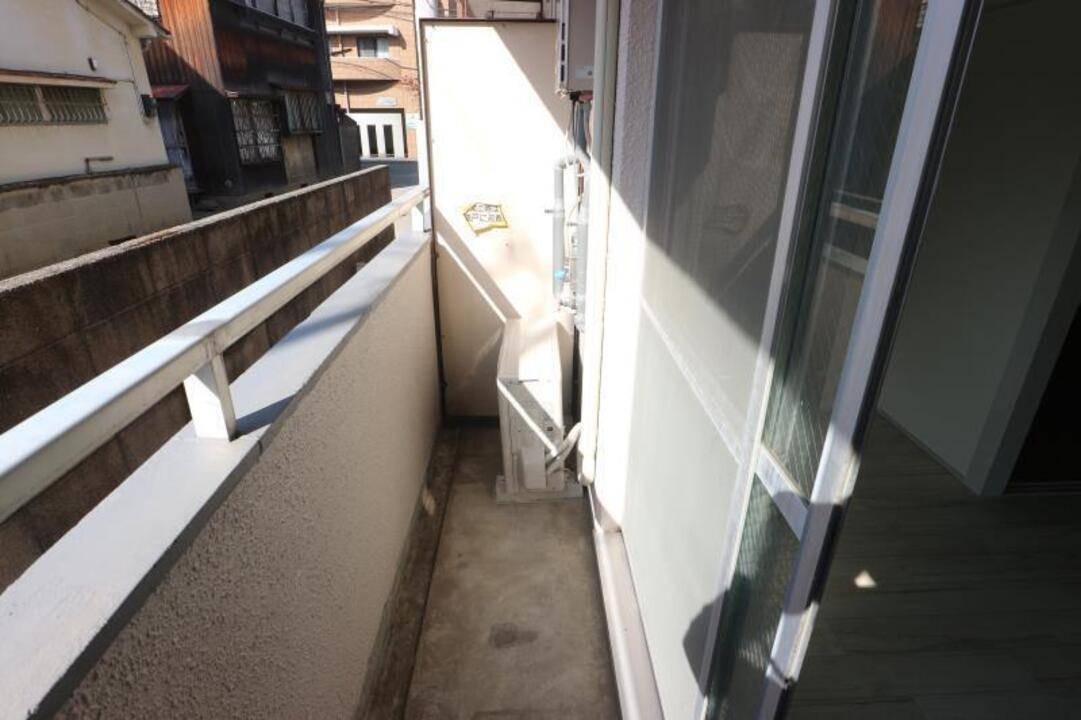 バルコニー　バルコニー