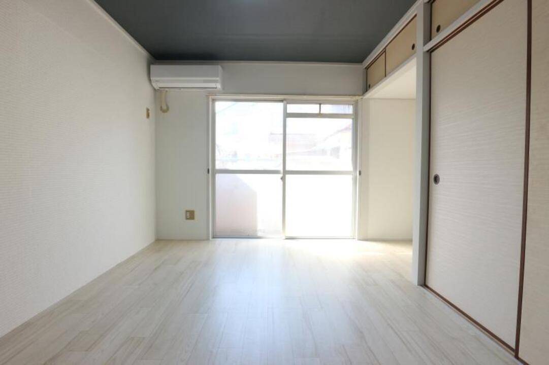 居室・リビング　リビング