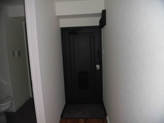 玄関　同物件別室です。