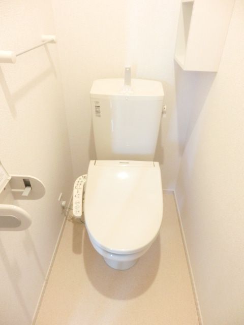 【佐倉市城のアパートのトイレ】