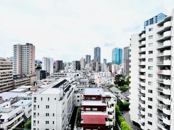 【港区三田のマンションの眺望】