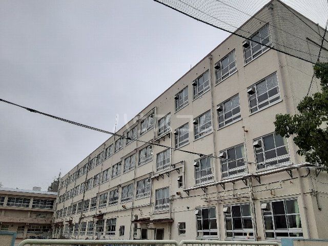 小学校　名古屋市立比良小学校（小学校）まで569m