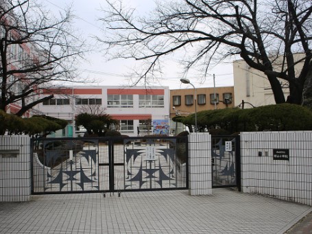 【ファミリーハイツ柴田の小学校】