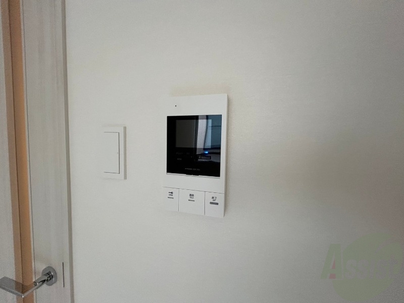 セキュリティ　ＴＶモニター付インターホンです。来客者の顔が見えるので安心！