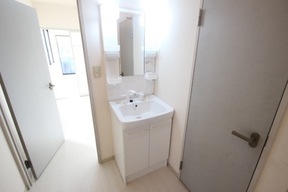 洗面設備　※別部屋の写真です