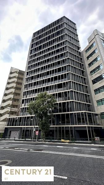 ZOOM新宿御苑前の建物外観