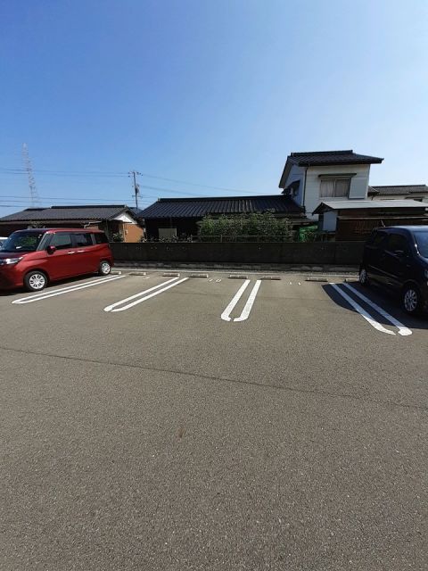 【ＢＥＳＴ　ＨＯＵＳＥ　III　Ａの駐車場】