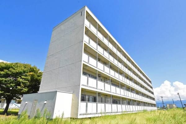 【ビレッジハウス宮成1号棟の建物外観】