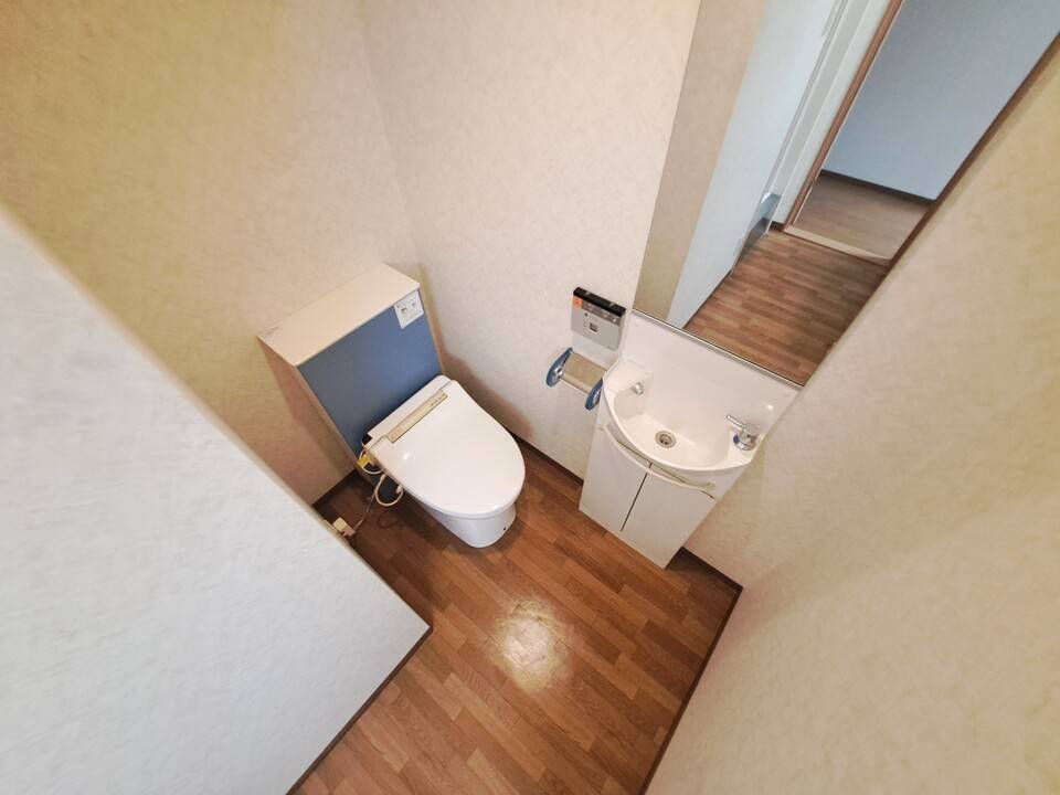 トイレ　トイレ