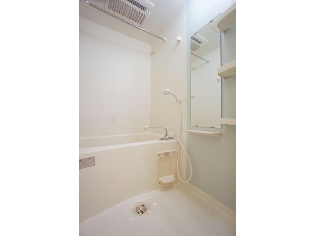 バス・シャワールーム　浴室乾燥機付き