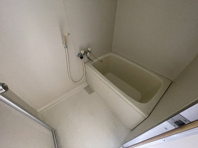 バス・シャワールーム　日々の疲れを癒すお風呂付です