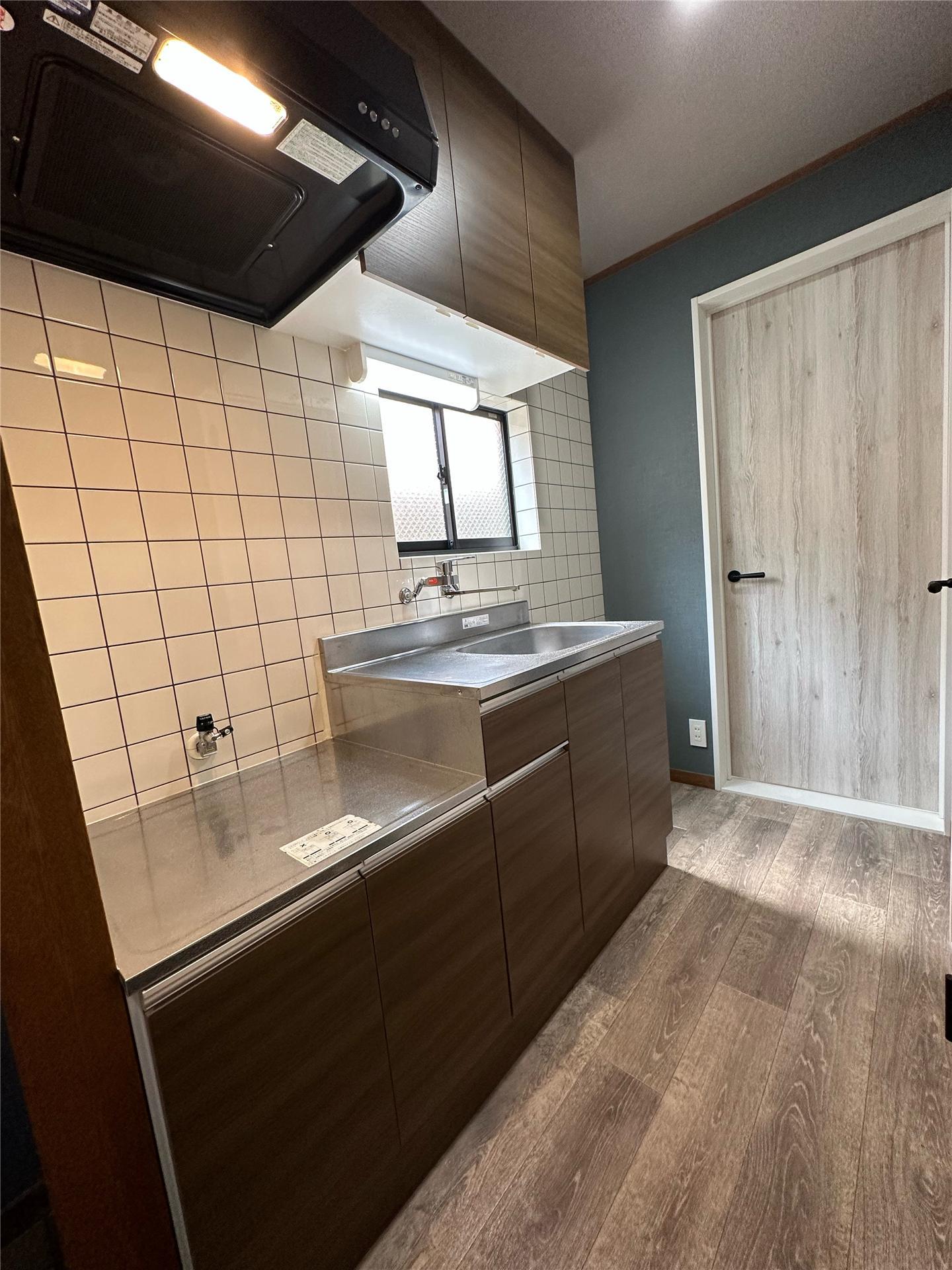 キッチン　隣の102号の画像になります