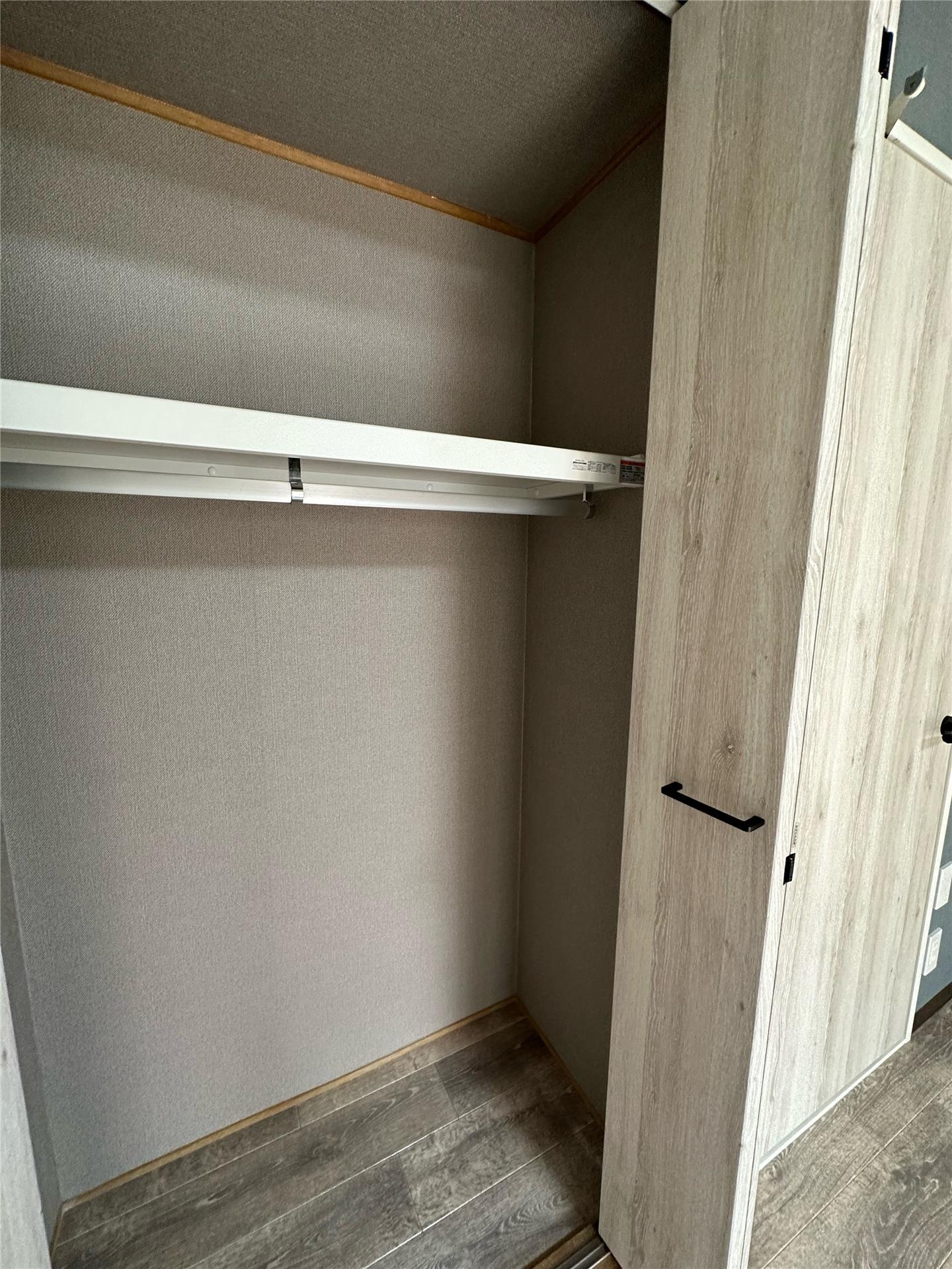 収納　隣の102号の画像になります