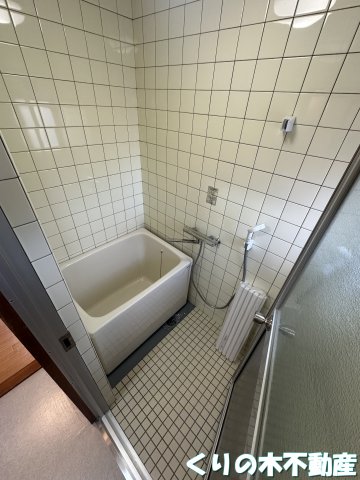 バス・シャワールーム　ゆったり過ごせるお風呂です