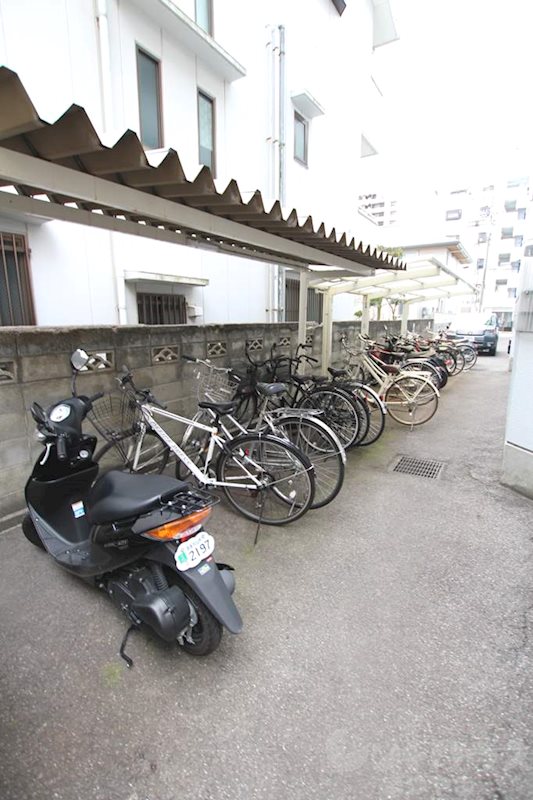 駐車場　駐輪場