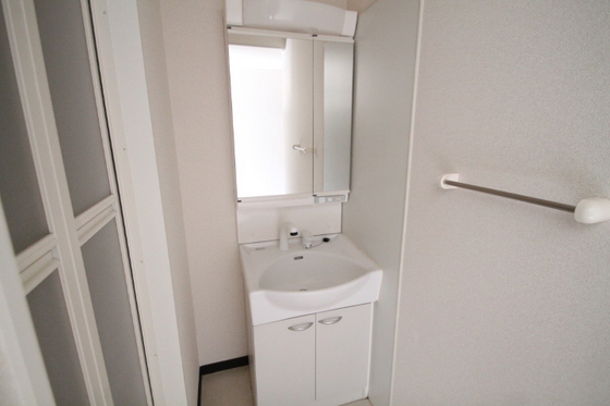 洗面設備　※別部屋の写真です
