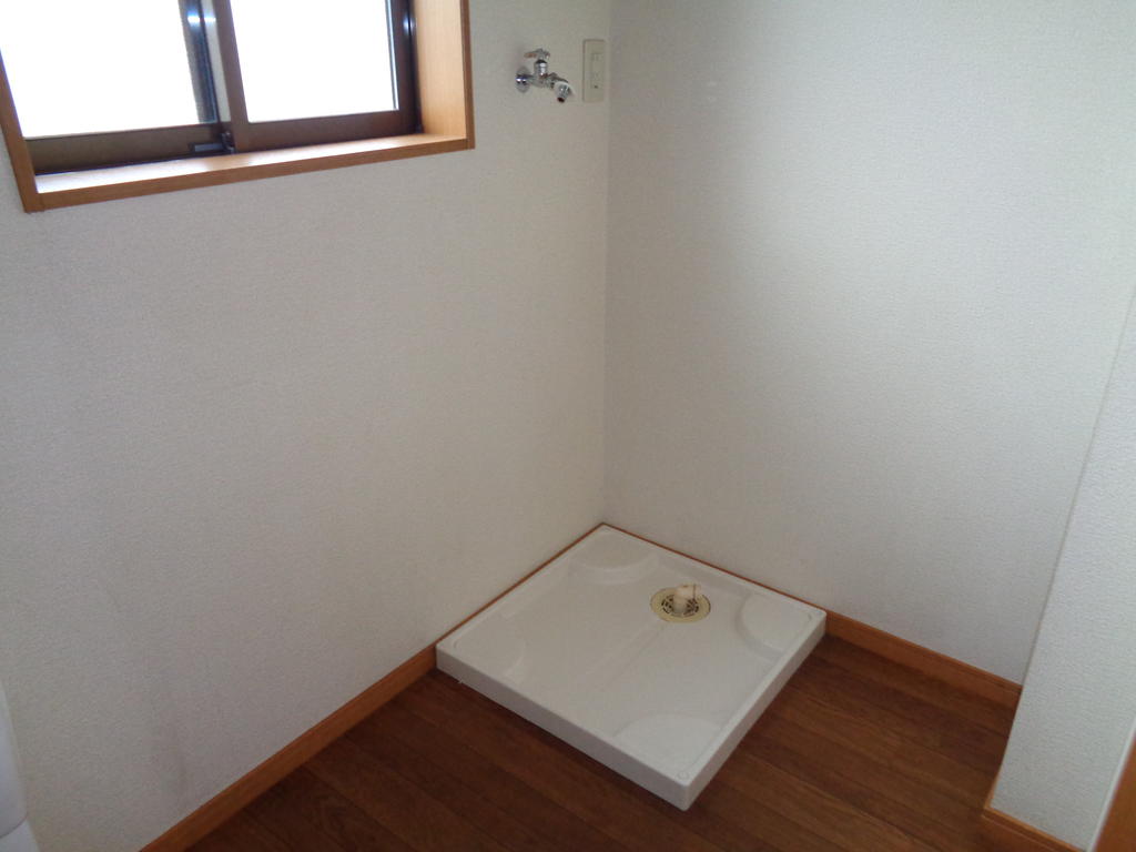 洗面設備　広々脱衣場！