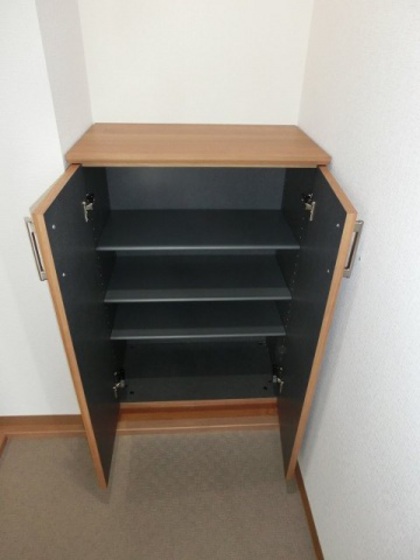 玄関　ホワイトストーン白石