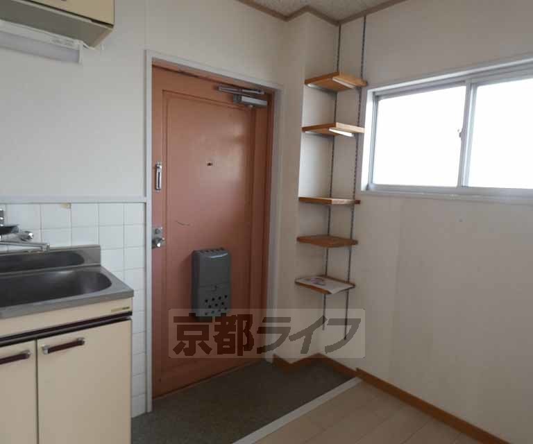 玄関　玄関です。