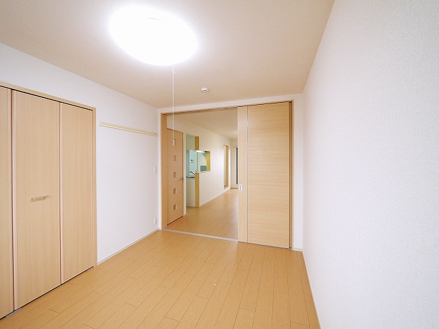 その他部屋・スペース　落ち着いた色調の洋室です