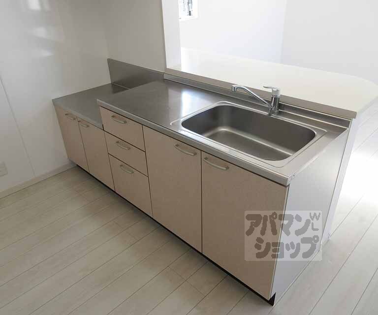 キッチン　広いので作業がしやすそうです！