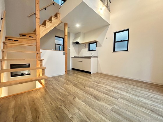 居室・リビング　※別部屋の写真です