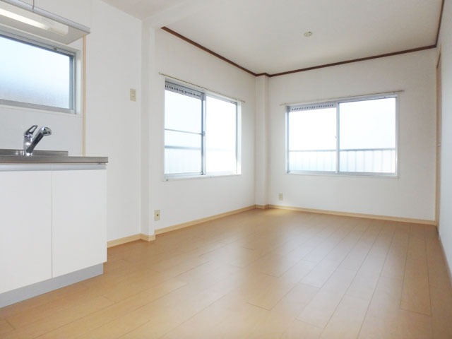 居室・リビング　１０．８帖のＬＤＫ！