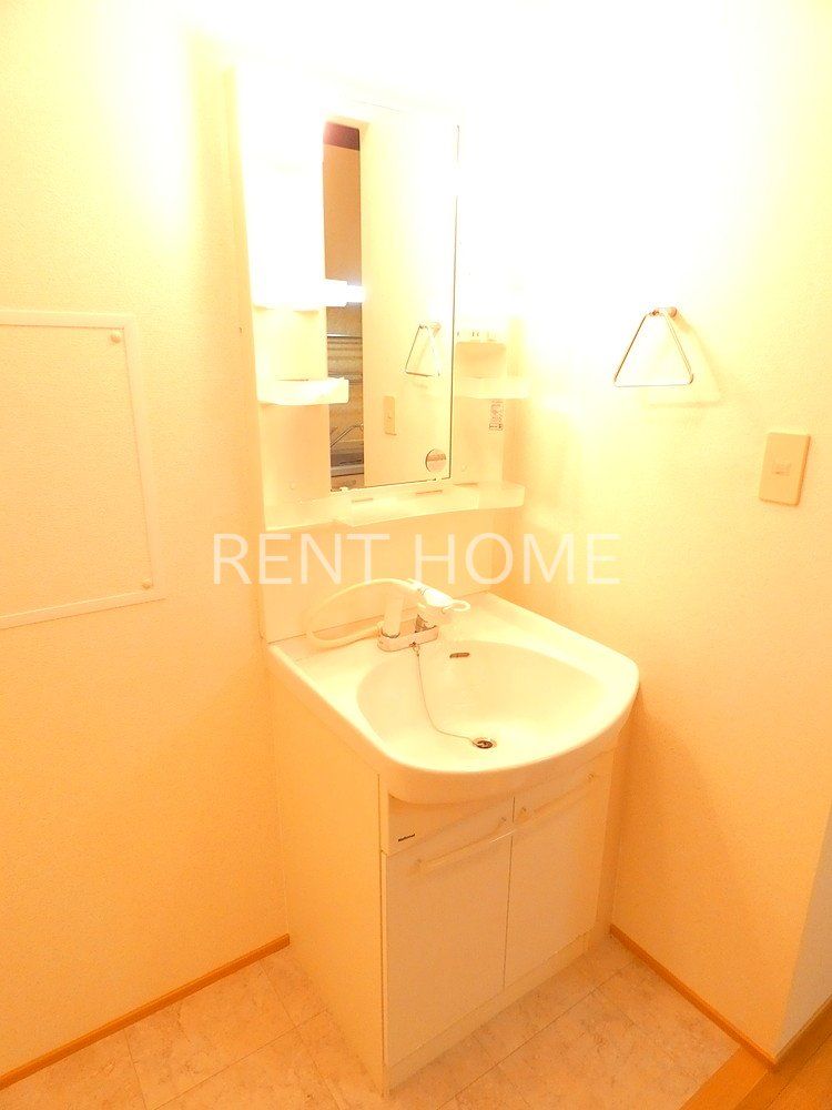 洗面設備　シャワー付き洗面台