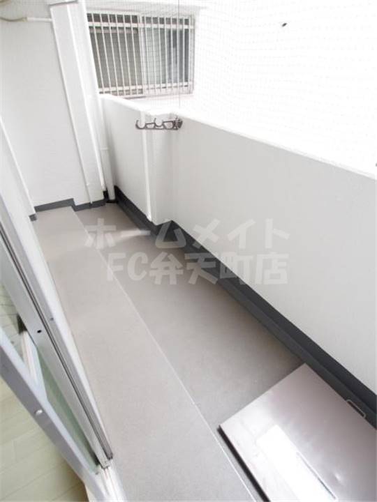 バルコニー　陽当たり良好なバルコニーです