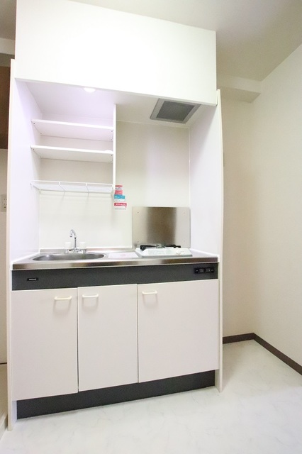 キッチン　★キッチン横に冷蔵庫スペースあります★