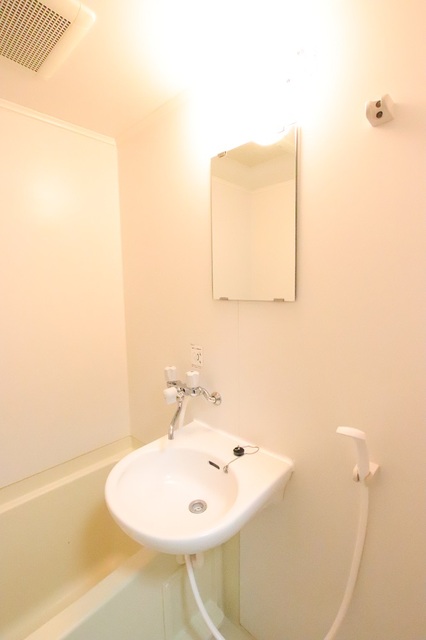 洗面設備　★鏡付きの洗面ボウルあります★