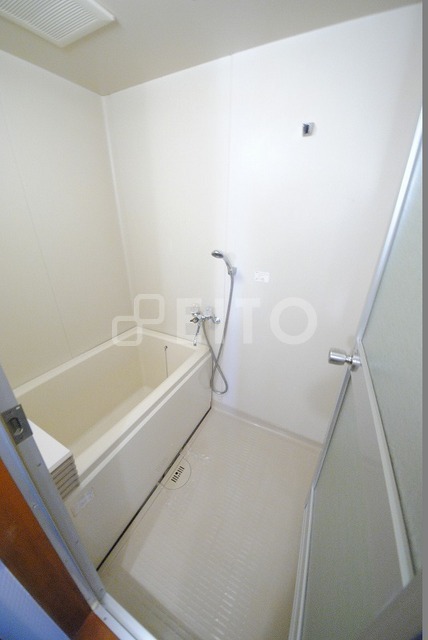 バス・シャワールーム　写真は２０７号室