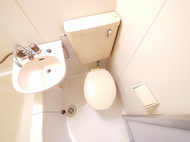 トイレ　清潔感のあるトイレです