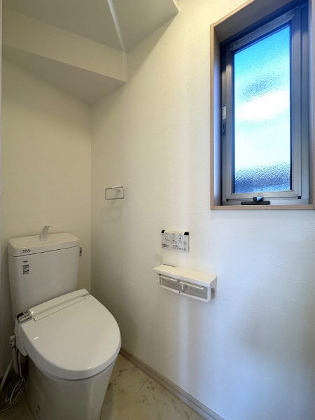 トイレ　２階にもトイレあります。